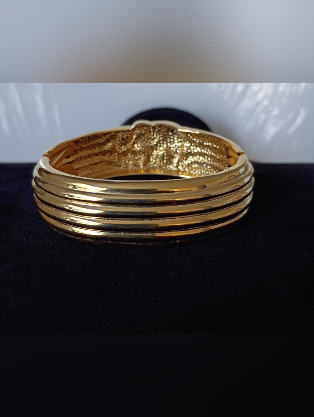 Vintage Hinge Goldtone Elephant Motif Cuff Bracelet - Picture 3 of 3